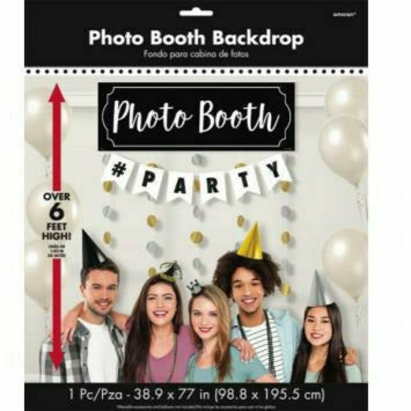 PHOTO BOOTH WITH #PARTY BANNER