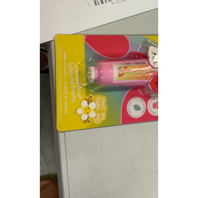 Lotion w Silicone Holder