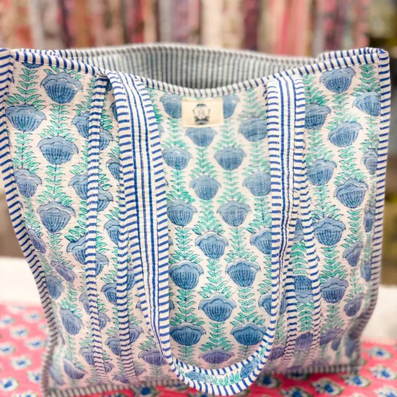 Ocean Blooms | Regular Quilted Tote Bag