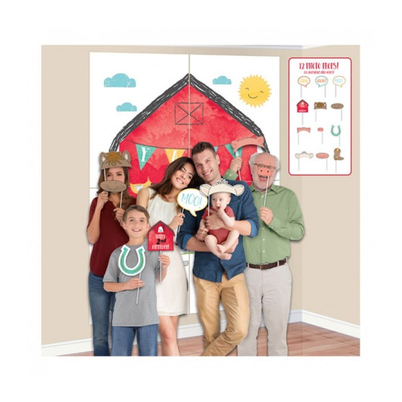 Barnyard Birthday Scene Setters with 12" Props