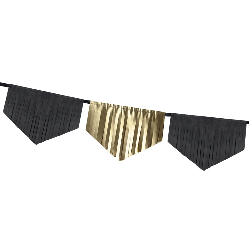 Scalloped Fringe Garland