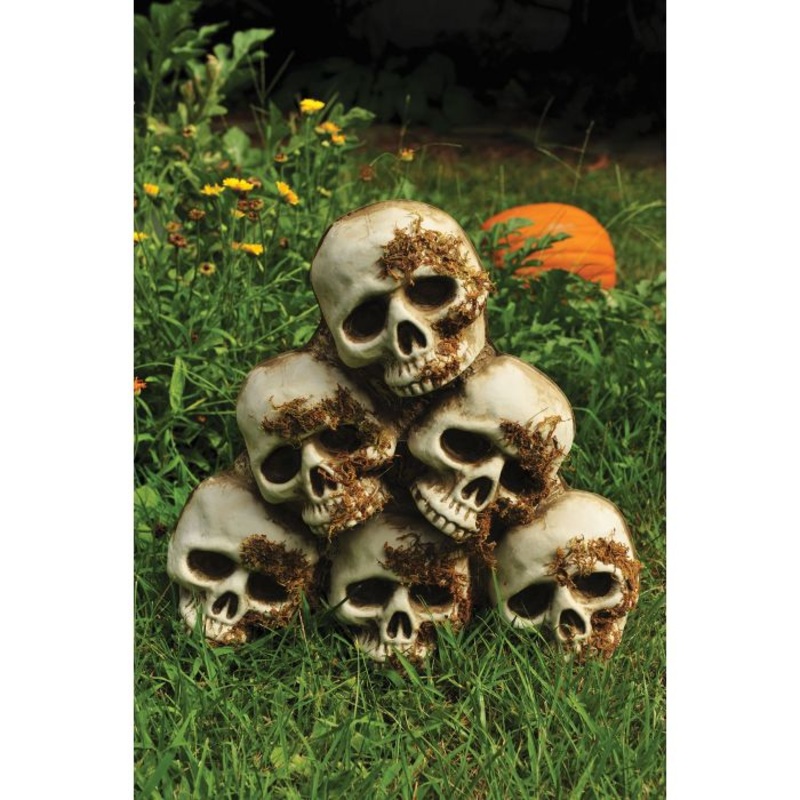 Skull Pyramid Yard Decor